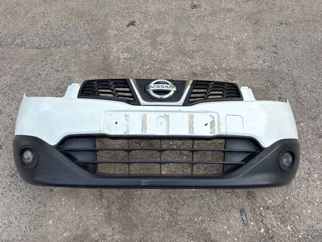 bontott NISSAN QASHQAI Első Lökhárító (Részeivel)