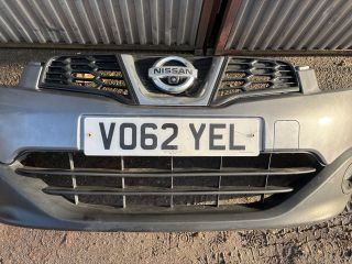 bontott NISSAN QASHQAI Első Lökhárító (Részeivel)