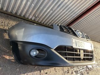 bontott NISSAN QASHQAI Első Lökhárító (Részeivel)