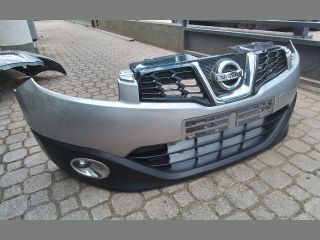 bontott NISSAN QASHQAI Első Lökhárító (Részeivel)