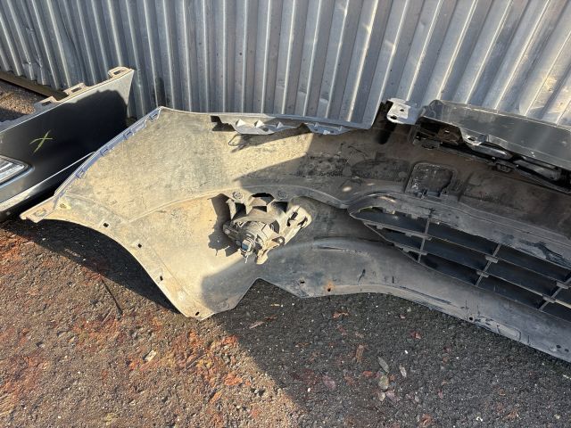 bontott NISSAN QASHQAI Első Lökhárító (Részeivel)