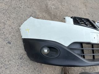 bontott NISSAN QASHQAI Első Lökhárító (Részeivel)
