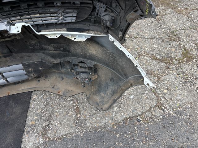 bontott NISSAN QASHQAI Első Lökhárító (Részeivel)