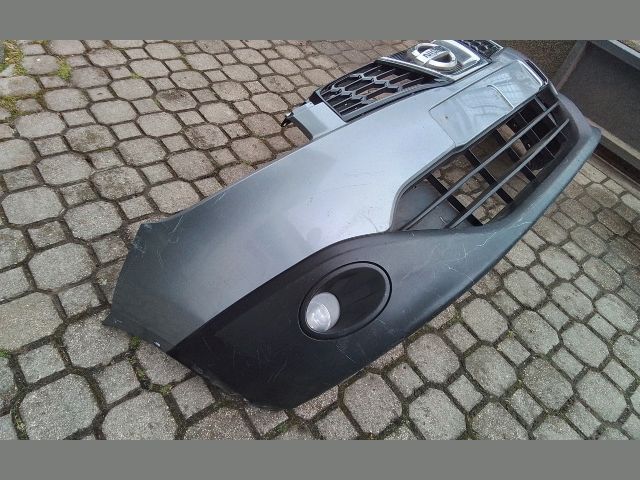 bontott NISSAN QASHQAI Első Lökhárító (Részeivel)