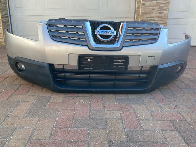 bontott NISSAN QASHQAI Első Lökhárító (Részeivel)