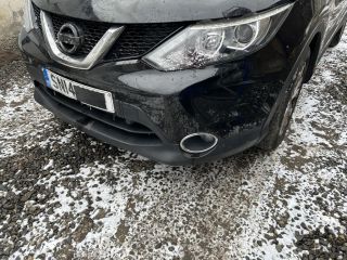 bontott NISSAN QASHQAI Első Lökhárító (Üresen)