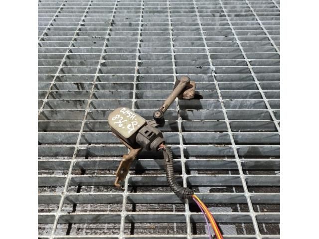 bontott NISSAN QASHQAI Első Xenon Szintszabályzó Jeladó