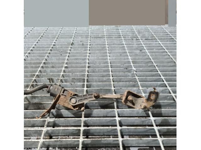 bontott NISSAN QASHQAI Első Xenon Szintszabályzó Jeladó