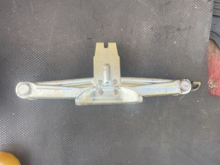 bontott NISSAN QASHQAI Emelő