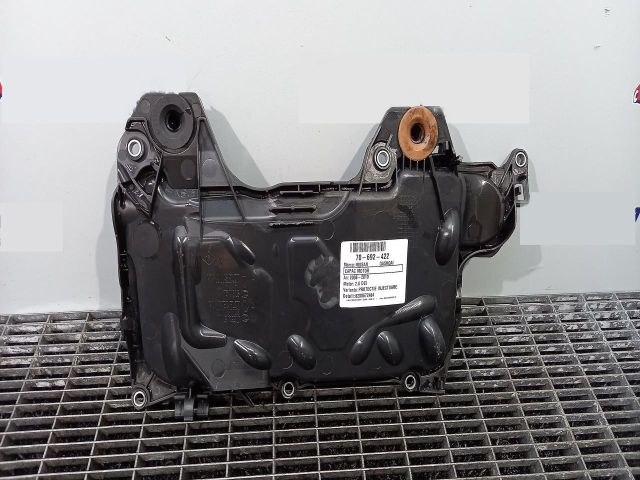 bontott NISSAN QASHQAI Felső Hűtőburkolat