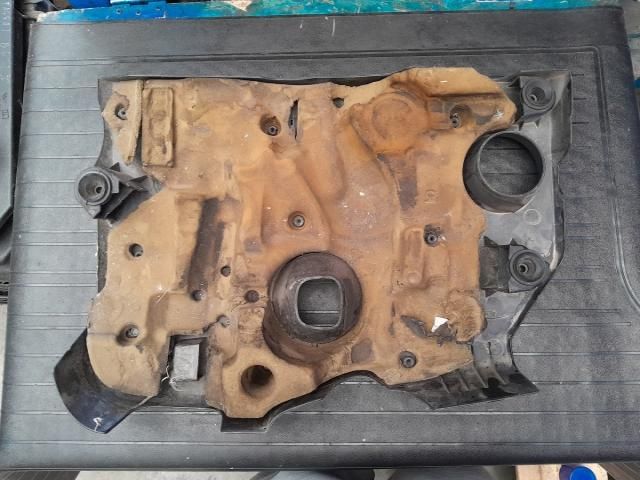 bontott NISSAN QASHQAI Felső Hűtőburkolat