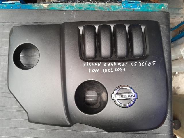 bontott NISSAN QASHQAI Felső Hűtőburkolat