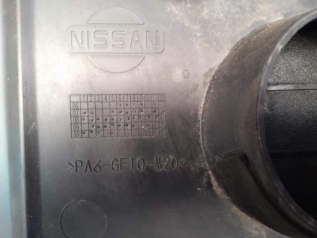 bontott NISSAN QASHQAI Felső Hűtőburkolat