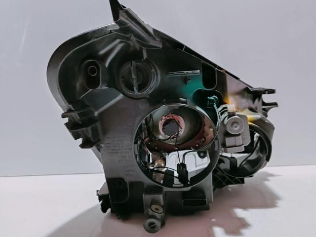 bontott NISSAN QASHQAI Fényszóró (Pozíciófüggetlen)