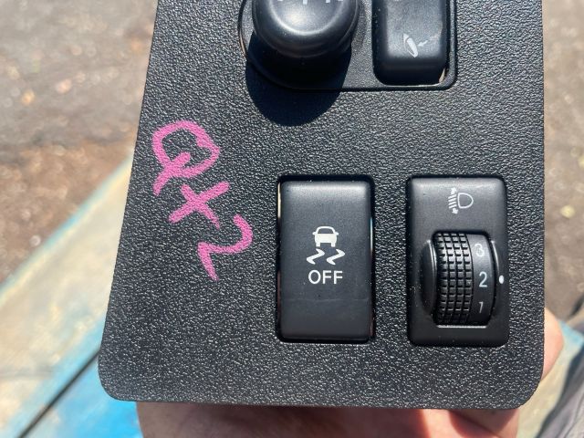 bontott NISSAN QASHQAI Fényszórómagasság Állító Kapcsoló