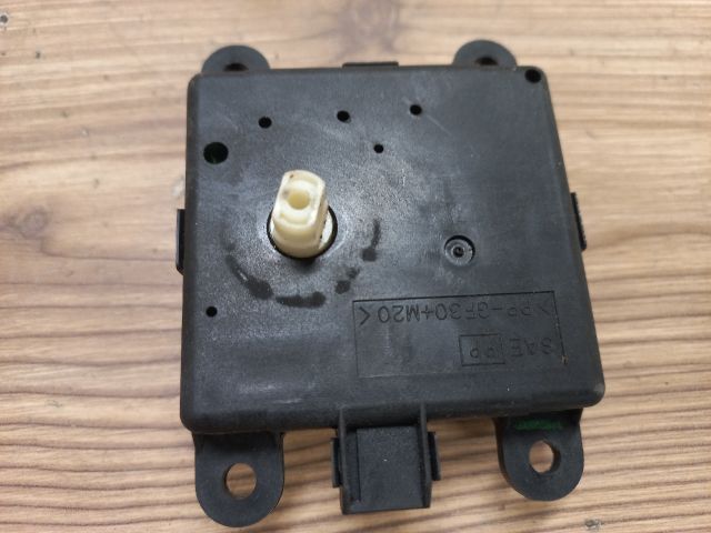 bontott NISSAN QASHQAI Fűtés Állító Motor