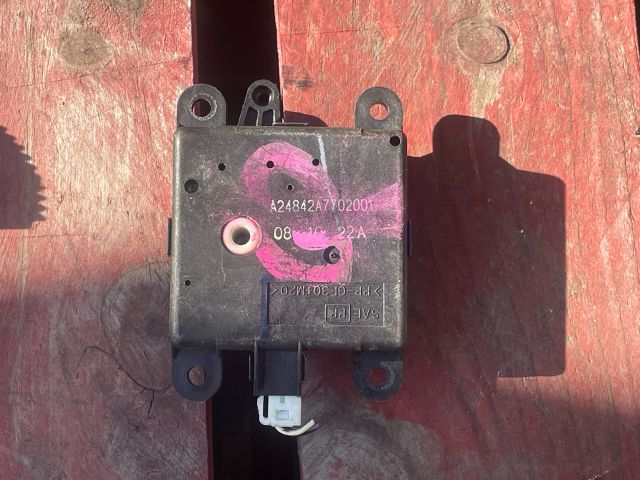 bontott NISSAN QASHQAI Fűtés Állító Motor