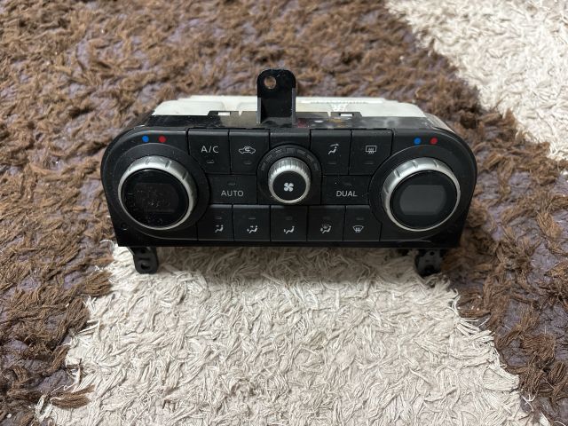 bontott NISSAN QASHQAI Fűtéskapcsoló (digit klímás)