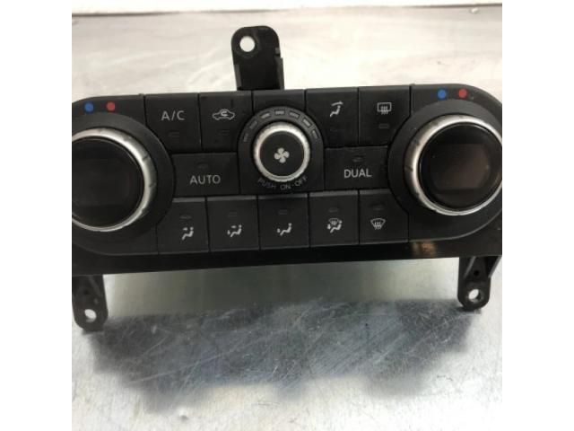 bontott NISSAN QASHQAI Fűtéskapcsoló (digit klímás)