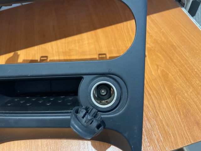 bontott NISSAN QASHQAI Fűtéskapcsoló Keret