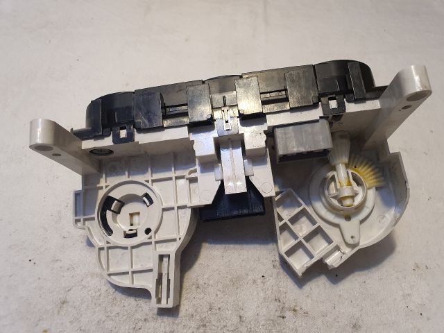 bontott NISSAN QASHQAI Fűtéskapcsoló (manuális klímás)