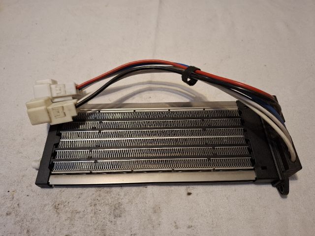 bontott NISSAN QASHQAI Fűtőradiátor (Elektromos)