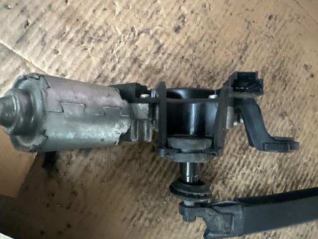 bontott NISSAN QASHQAI Hátsó Ablaktörlő Motor