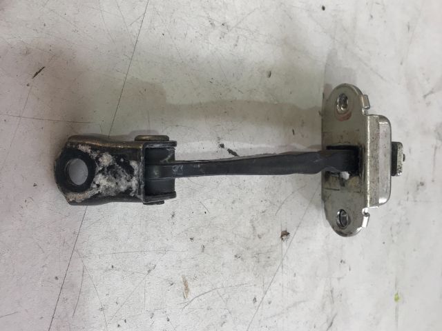 bontott NISSAN QASHQAI Hátsó Ajtóhatároló