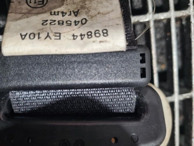 bontott NISSAN QASHQAI Hátsó középső Biztonsági Öv