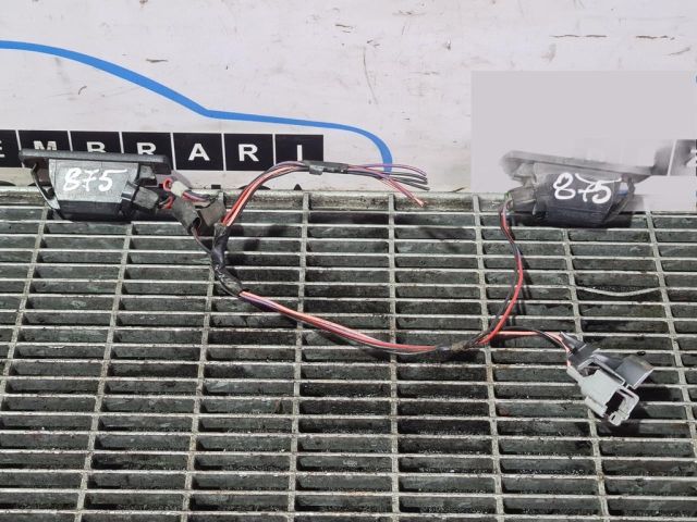 bontott NISSAN QASHQAI Hátsó Rendszámtábla Világítás