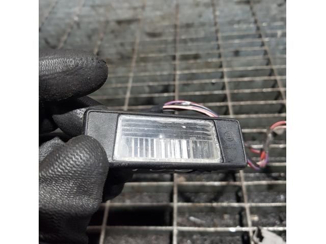 bontott NISSAN QASHQAI Hátsó Rendszámtábla Világítás