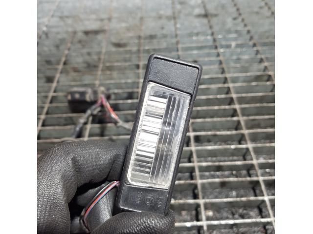 bontott NISSAN QASHQAI Hátsó Rendszámtábla Világítás