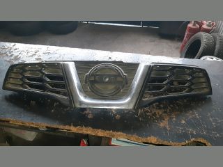 bontott NISSAN QASHQAI Hűtőrács