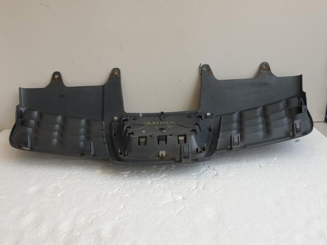 bontott NISSAN QASHQAI Hűtőrács