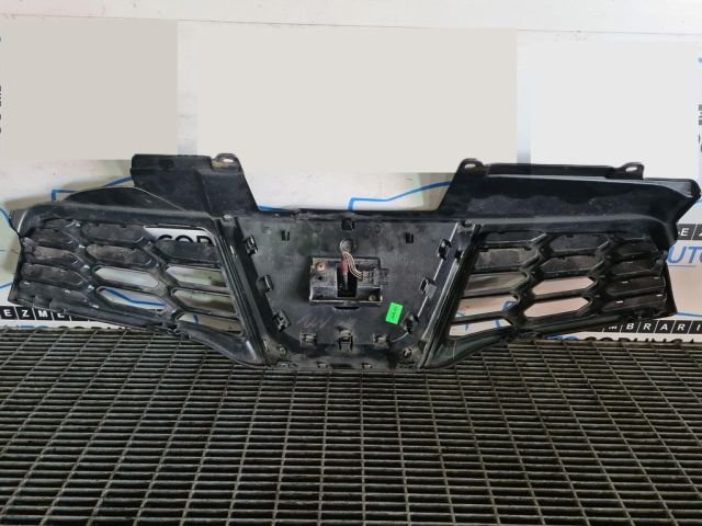 bontott NISSAN QASHQAI Hűtőrács