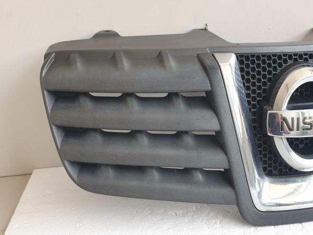 bontott NISSAN QASHQAI Hűtőrács