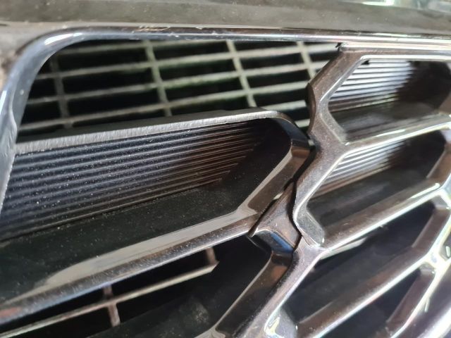 bontott NISSAN QASHQAI Hűtőrács