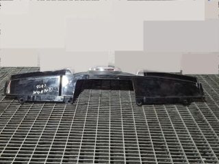 bontott NISSAN QASHQAI Hűtőrács