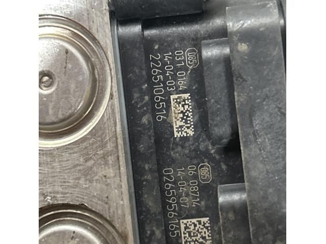 bontott NISSAN QASHQAI II ABS Kocka