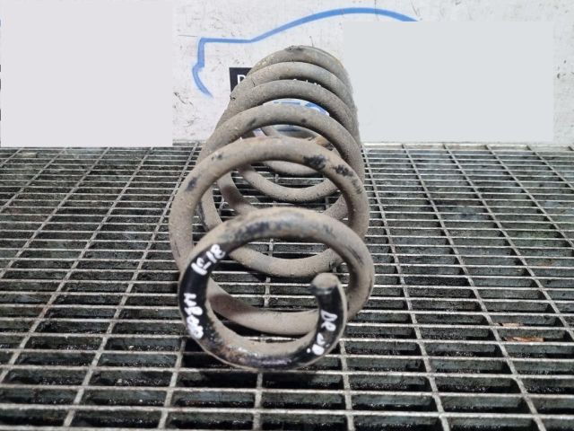 bontott NISSAN QASHQAI II Hátsó Rugó