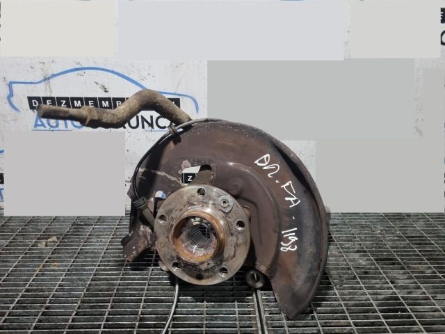 bontott NISSAN QASHQAI II Jobb első Csonkállvány