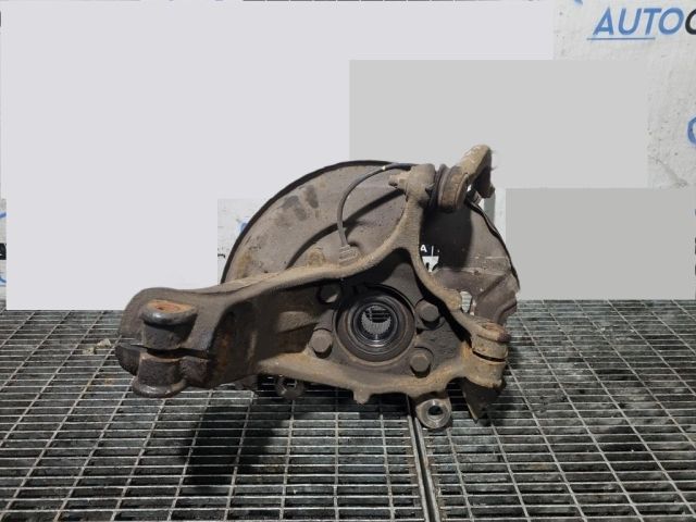 bontott NISSAN QASHQAI II Jobb első Csonkállvány