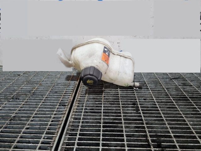 bontott NISSAN QASHQAI II Kiegyenlítő Tartály