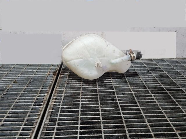 bontott NISSAN QASHQAI II Kiegyenlítő Tartály