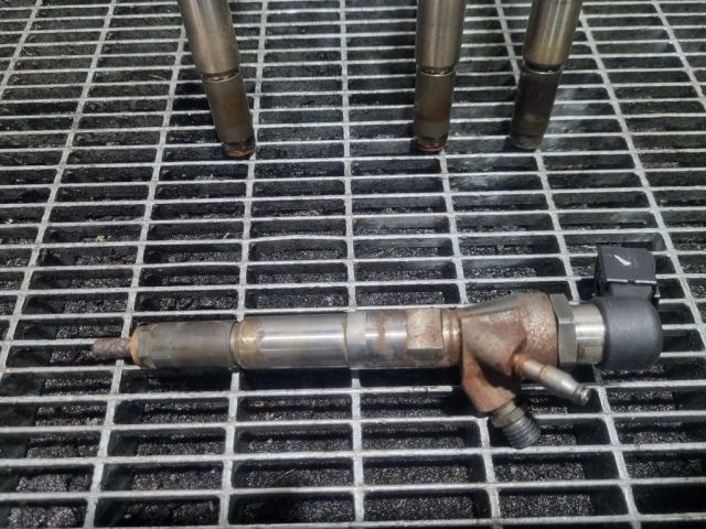 bontott NISSAN QASHQAI II Porlasztó (1 db)