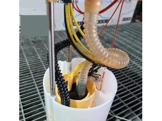 bontott NISSAN QASHQAI II Üzemanyag Szivattyú