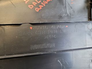 bontott NISSAN QASHQAI II Bal B Oszlop Burkolat