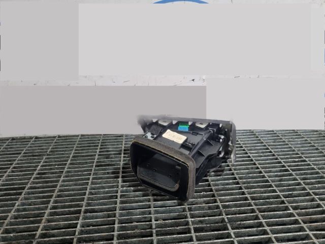 bontott NISSAN QASHQAI II Bal Szellőző