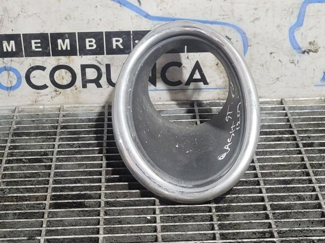 bontott NISSAN QASHQAI II Első Lökhárító Díszléc