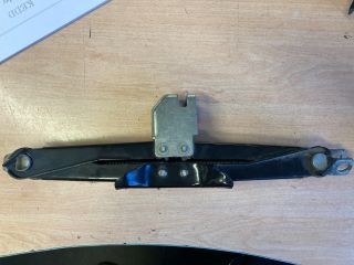 bontott NISSAN QASHQAI II Emelő